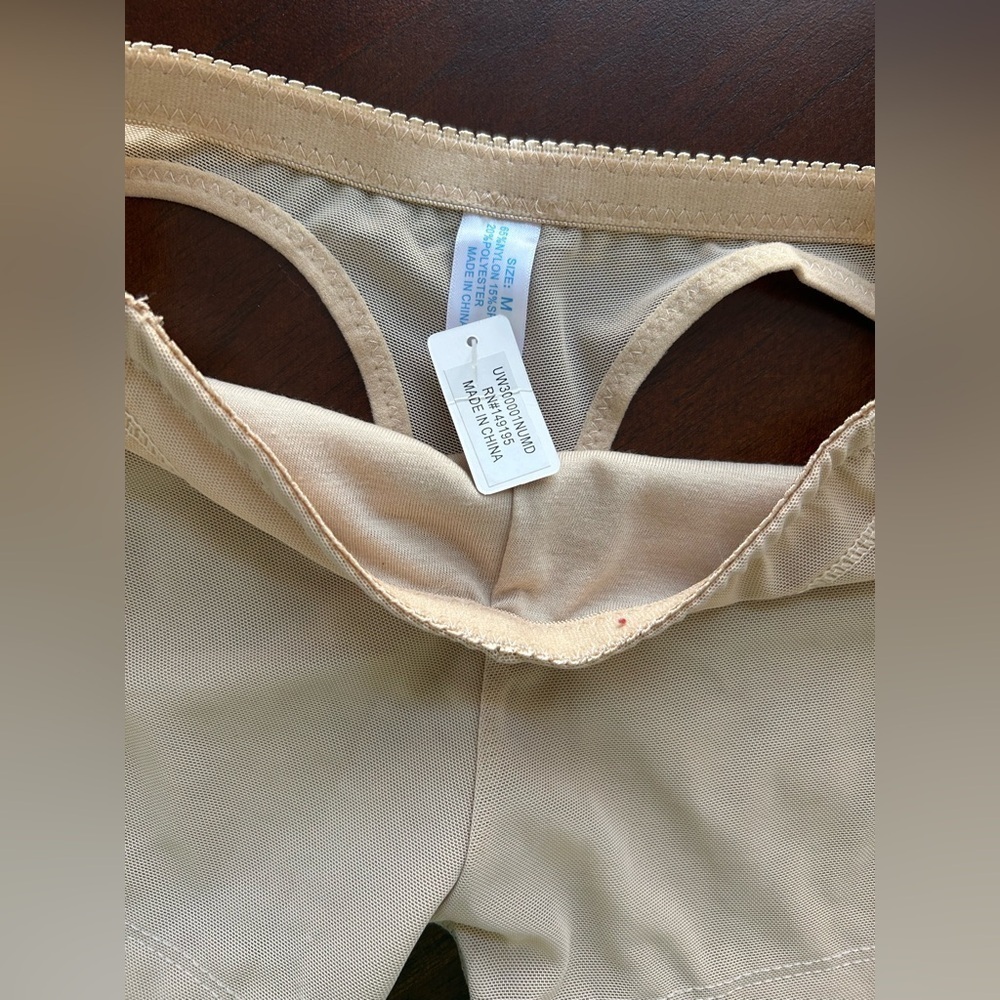 Sexy Breathable Hip Lifting Pants Flat Angle Beautiful Butto(Beige, M) - Picture 4 of 4